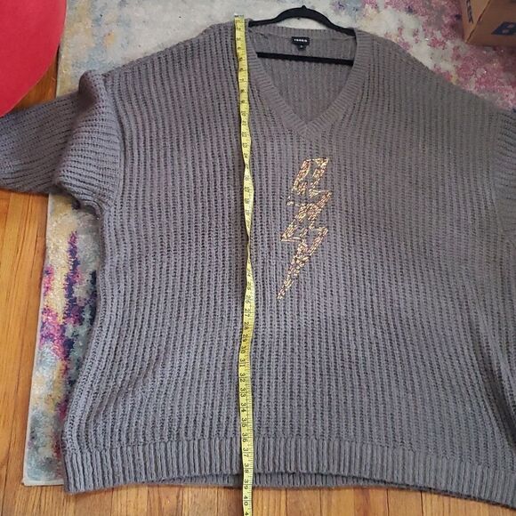 2 Torrid Sweaters Size 6X - Picture 14 of 16